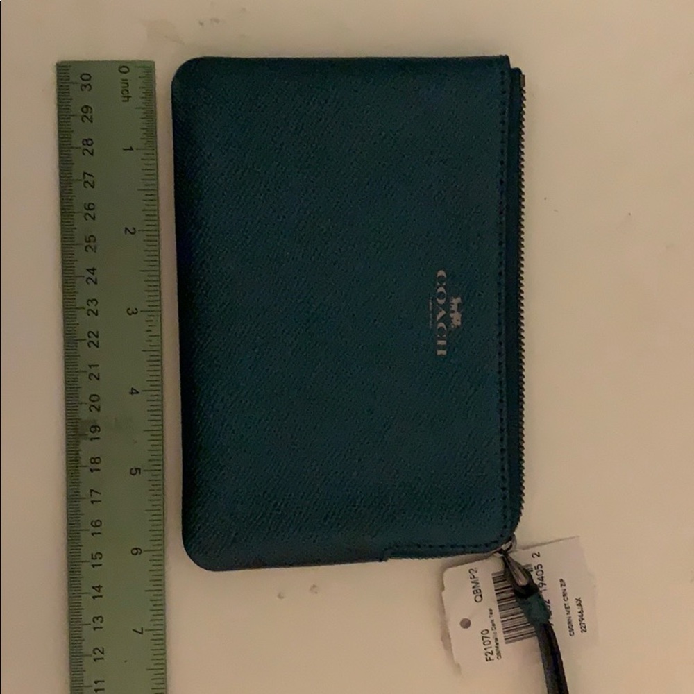 Coach wristlet - Picture 4 of 4